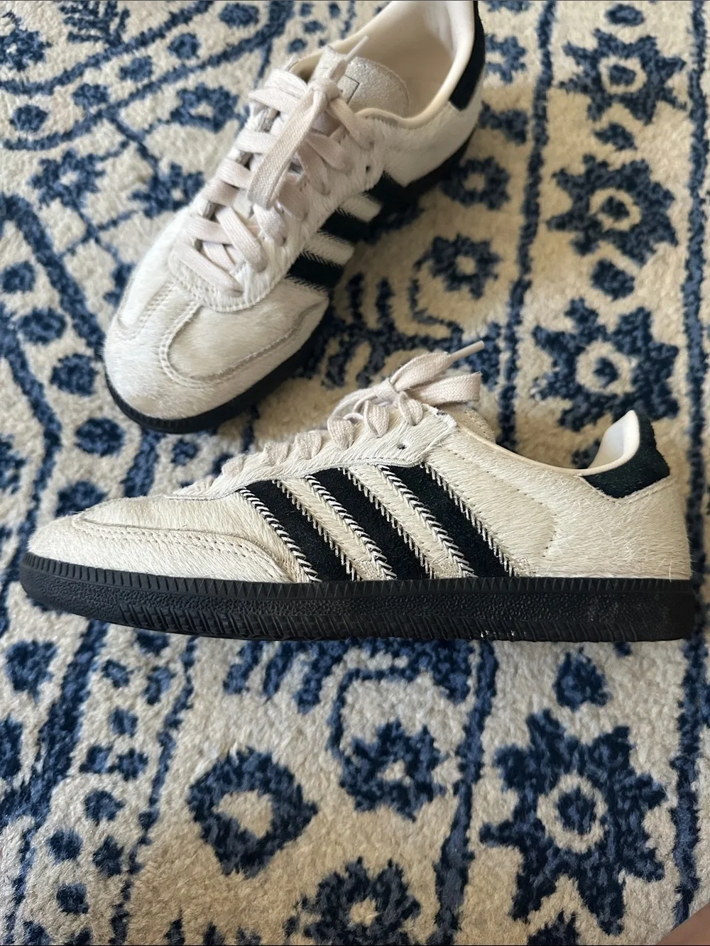 adidas White and Black samba-Style Leather Sneakers - Picture 2 of 8